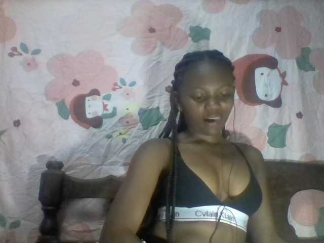 Chichi-7 live cam preview