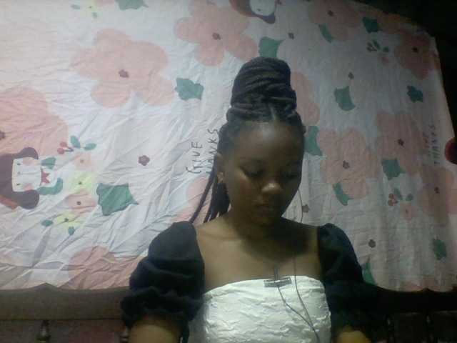 Chichi-7 live cam on BongaCams