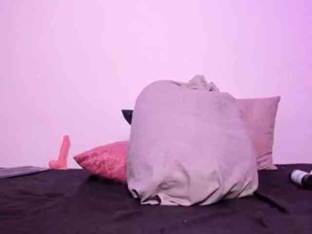 vickyystone's live room