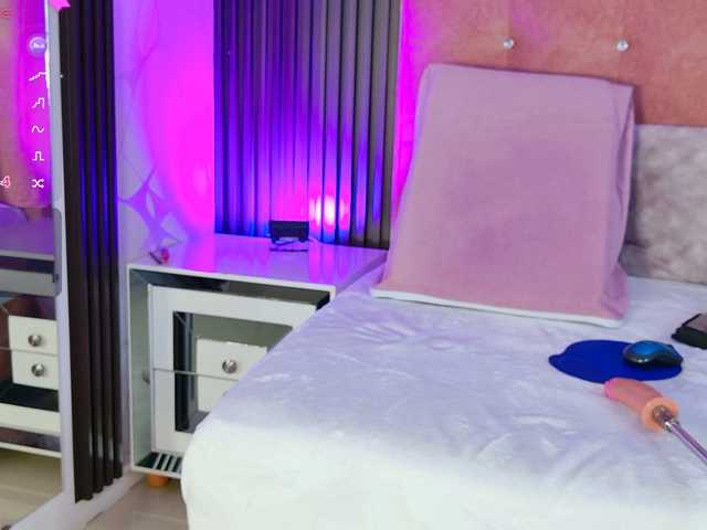 Mari-Luna, en directo ahora en BongaCams