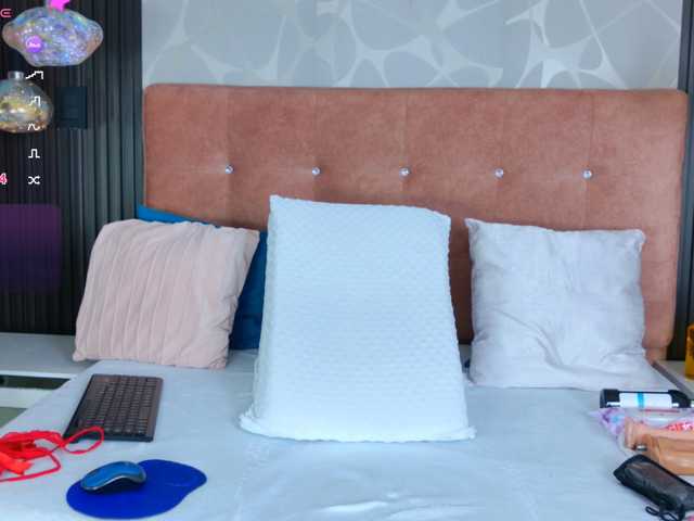 Mari-Luna live cam on BongaCams