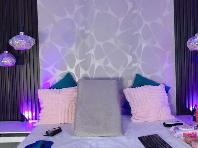 Mari-Luna live cam on BongaCams