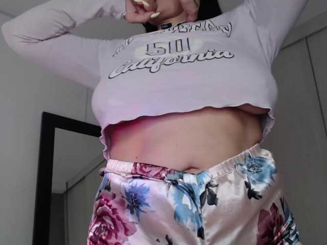 JennCroft live cam on BongaCams