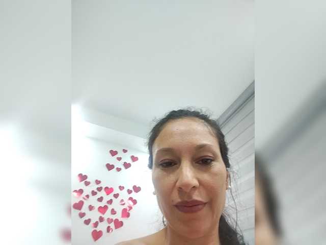Helen2019 live cam preview