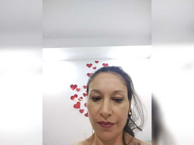 Helen2019, en directo ahora en BongaCams