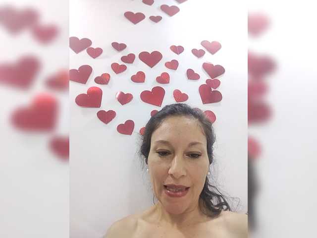 Helen2019 live cam preview