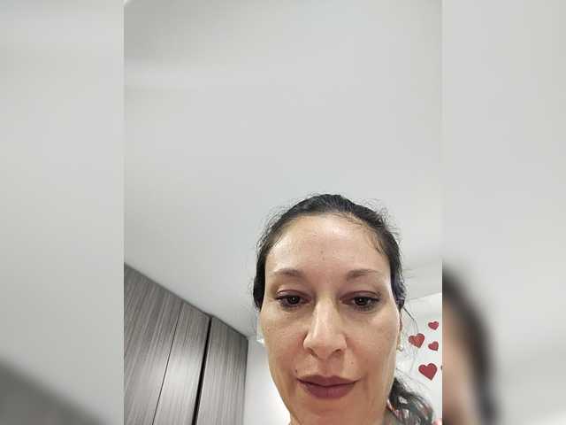 Helen2019 live cam preview