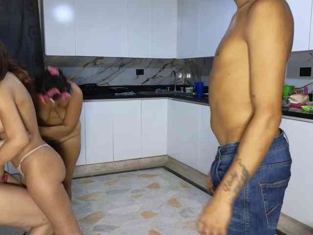 Nighttimedate-room live couple cam on bongacams