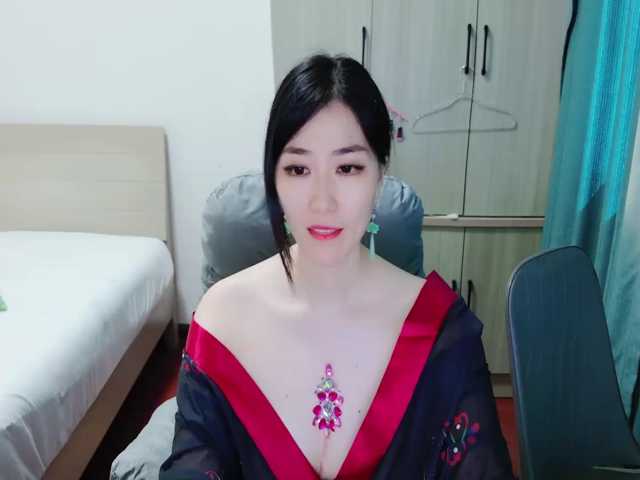 lilibaobei1314 live cam on BongaCams