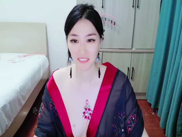lilibaobei1314 live cam on BongaCams