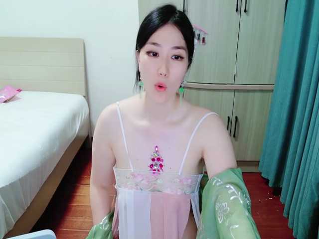 lilibaobei1314, live now on BongaCams