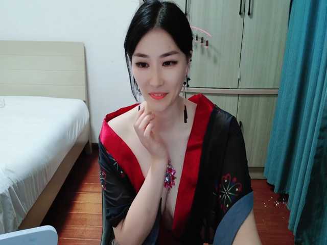 lilibaobei1314 live cam on BongaCams