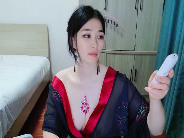 lilibaobei1314 live cam on BongaCams