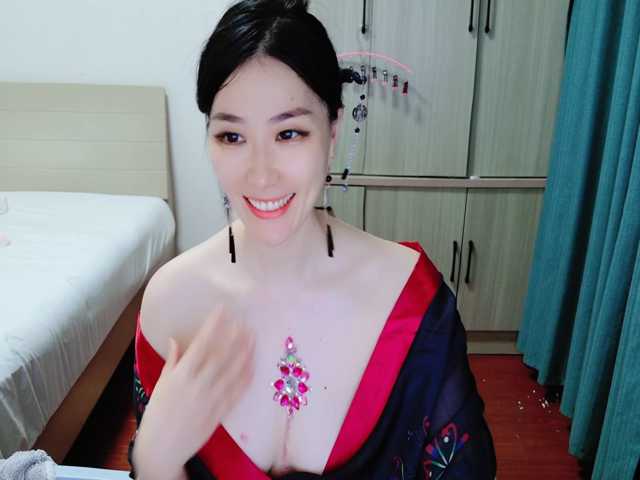 lilibaobei1314 live cam on BongaCams
