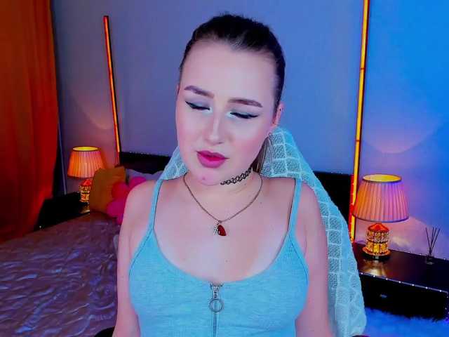 LiliMoona, en vivo ahora en BongaCams