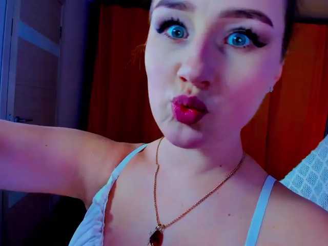 LiliMoona live cam on BongaCams