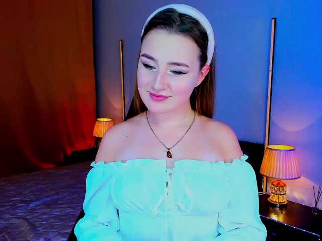 LiliMoona live cam preview