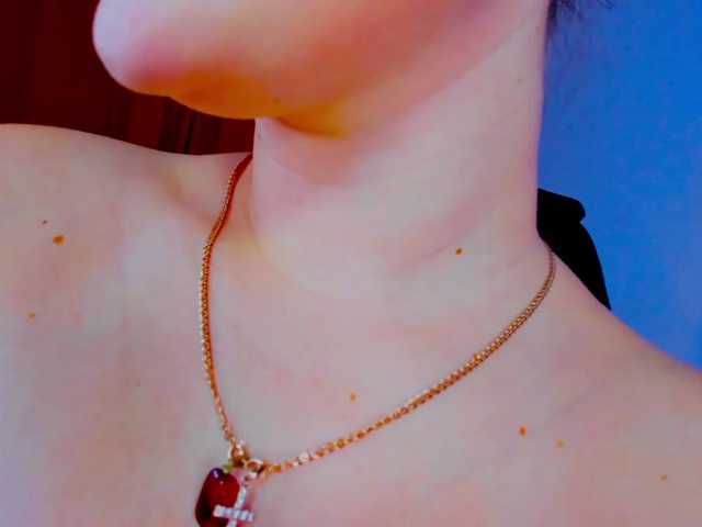 LiliMoona live cam on BongaCams