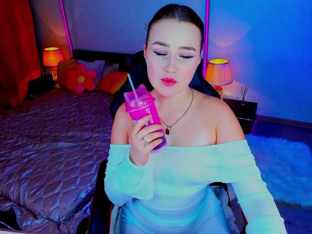 LiliMoona live cam preview