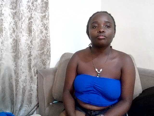 Sweetcherryxo live cam on BongaCams