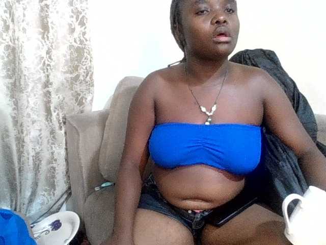 Sweetcherryxo live cam on BongaCams