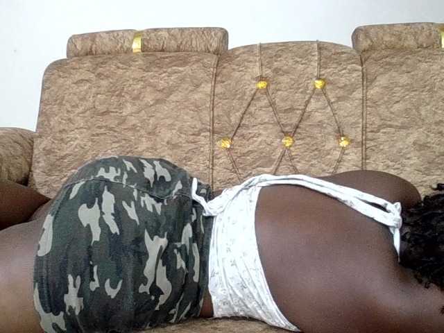 Sweetcherryxo live cam on BongaCams