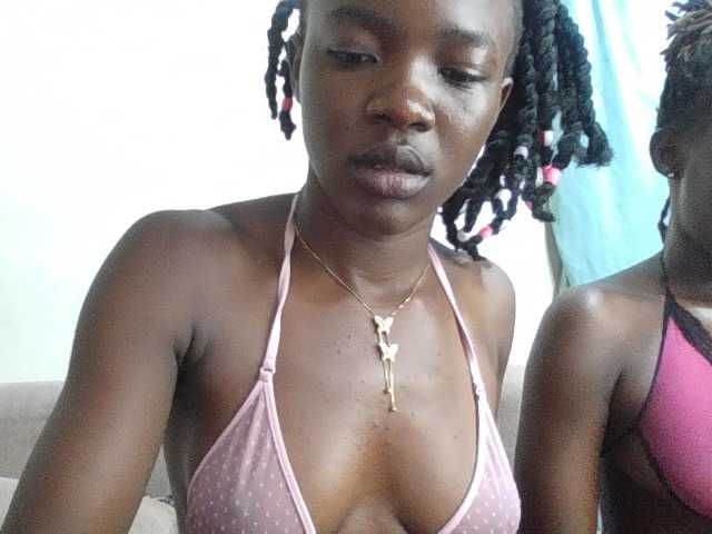Sweetcherryxo live cam on BongaCams