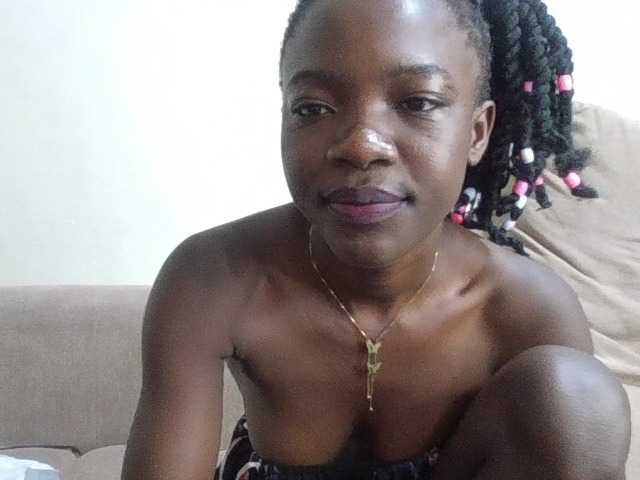 Sweetcherryxo live cam on BongaCams