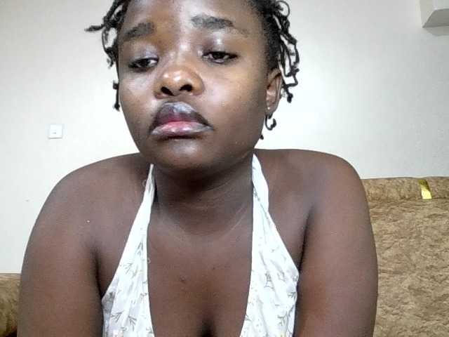 Sweetcherryxo live cam on BongaCams