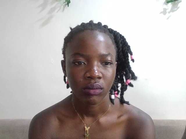 Sweetcherryxo live cam on BongaCams
