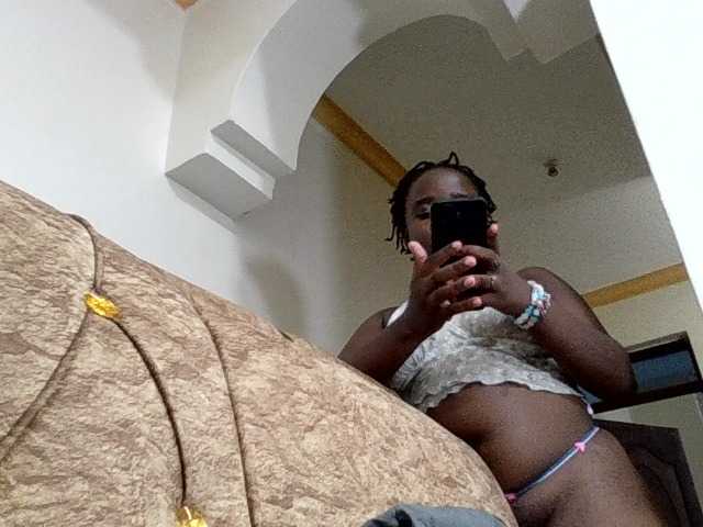 Sweetcherryxo live cam on BongaCams