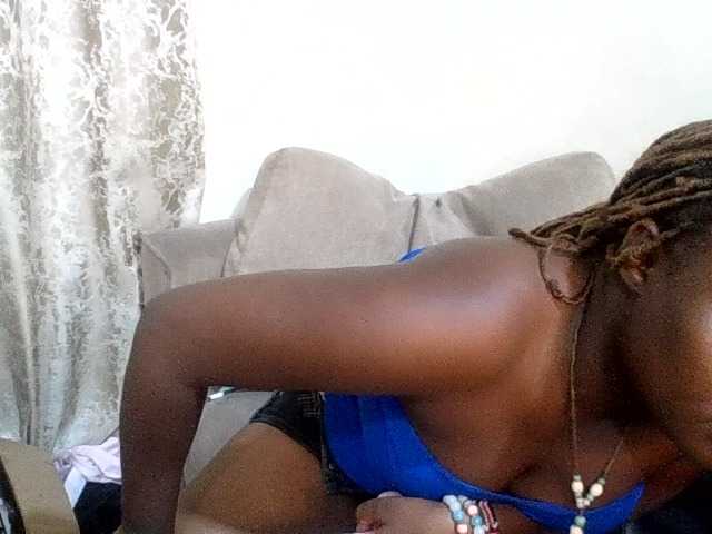 Sweetcherryxo live cam on BongaCams