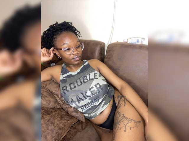 Sexylips117 live cam on BongaCams