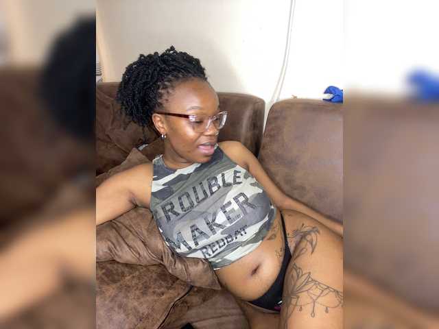 Sexylips117 live cam on BongaCams