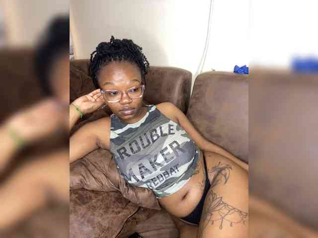Sexylips117 webcam