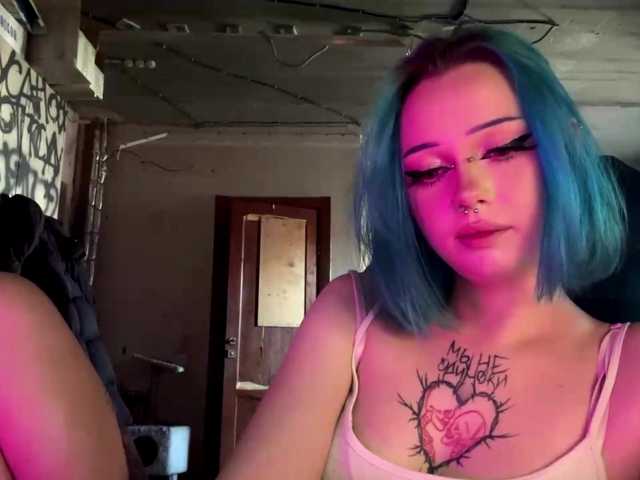 AnnieTouch live cam