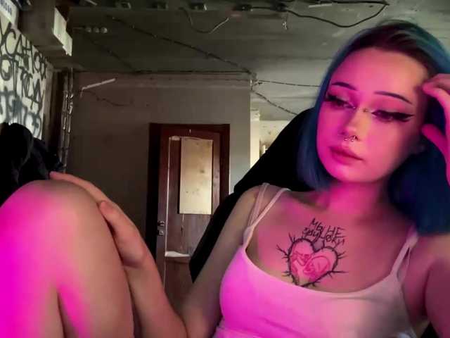 AnnieTouch live cam