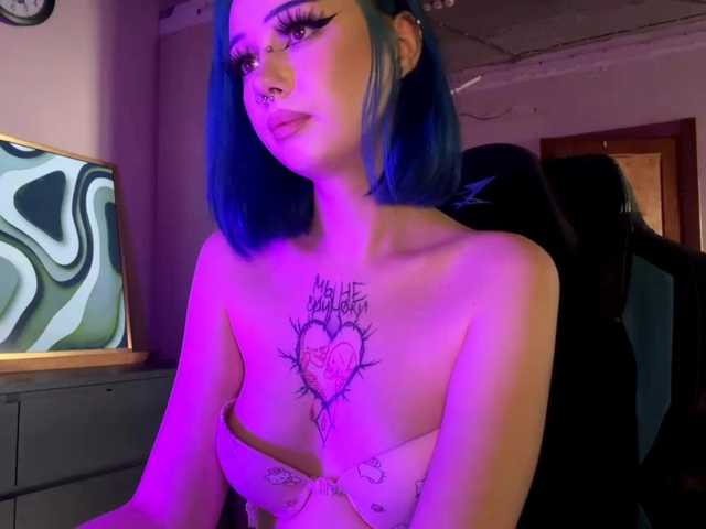 AnnieTouch live cam on BongaCams