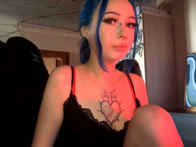 AnnieTouch live cam preview