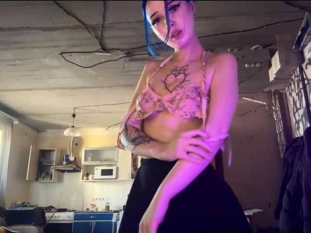 AnnieTouch live cam on BongaCams