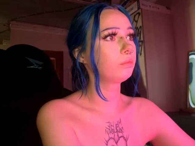 AnnieTouch live cam preview