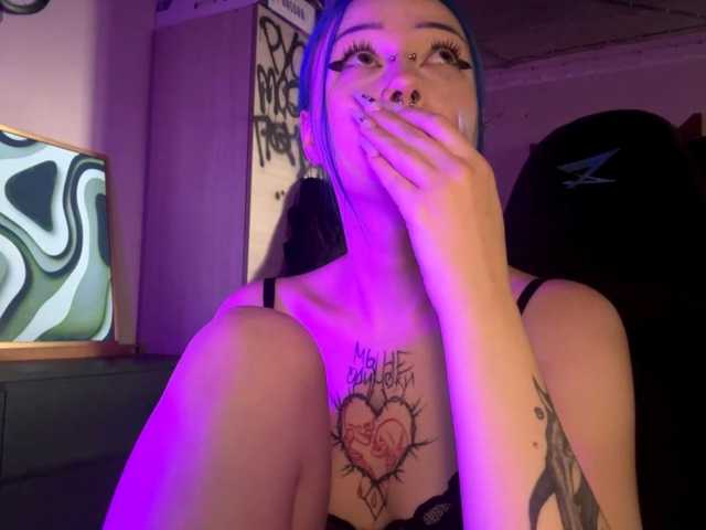 AnnieTouch live cam on BongaCams