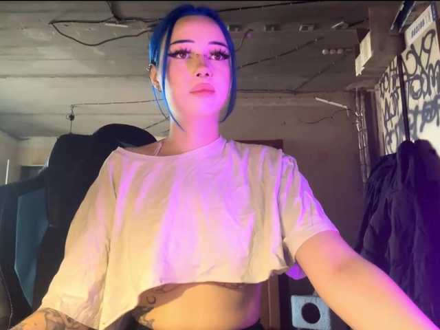 AnnieTouch live cam on BongaCams
