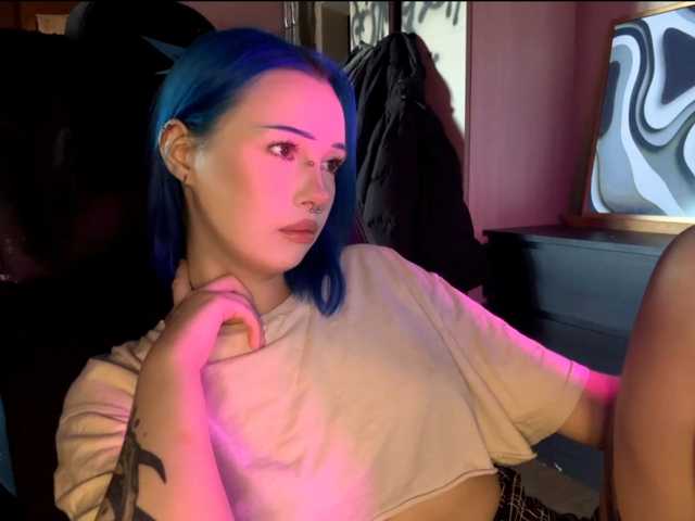 AnnieTouch live cam