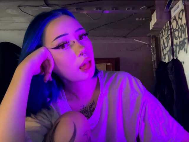 AnnieTouch live cam on BongaCams