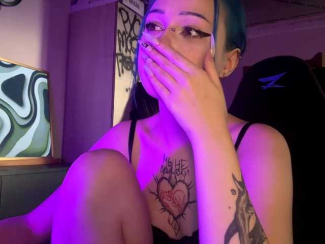 AnnieTouch live cam on BongaCams