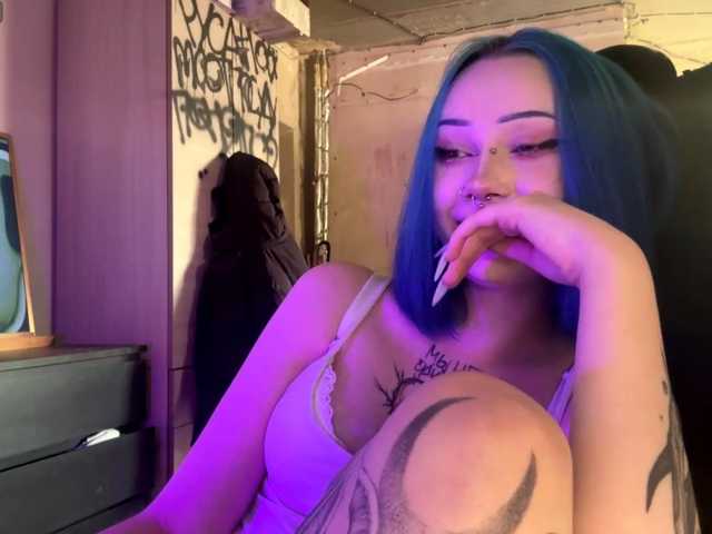 AnnieTouch live cam on BongaCams