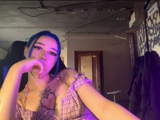 AnnieTouch live cam on BongaCams