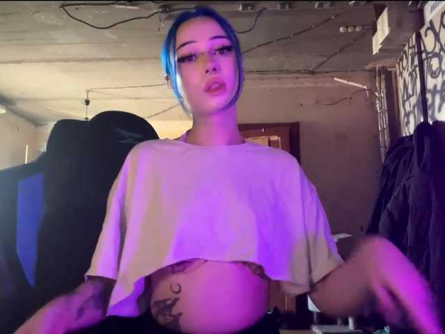 AnnieTouch live cam on BongaCams