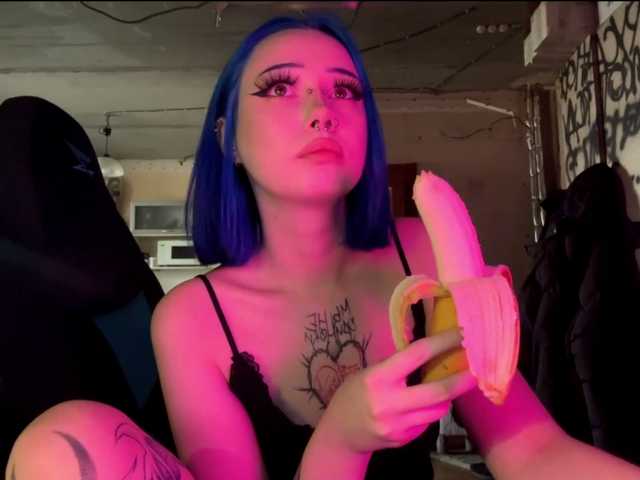AnnieTouch live cam on BongaCams